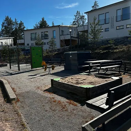 Metsaetaehti Apartman *